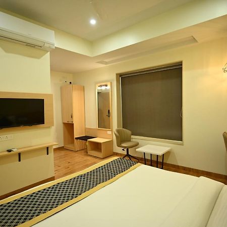 Hotel City Centre Latur Luaran gambar